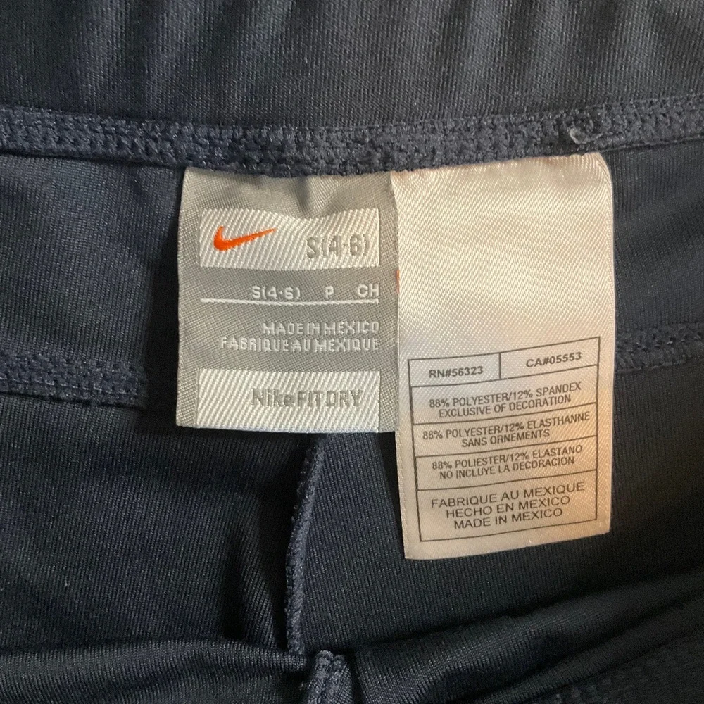 Nike Navy Blue Waistband‎ Fit Dry Athletic Performance Womens Shorts Small